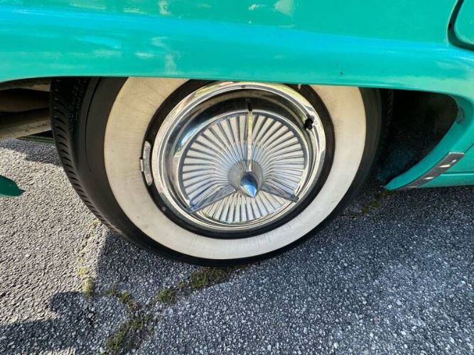 Unknown-Country-sedan-1956-Green-White-6