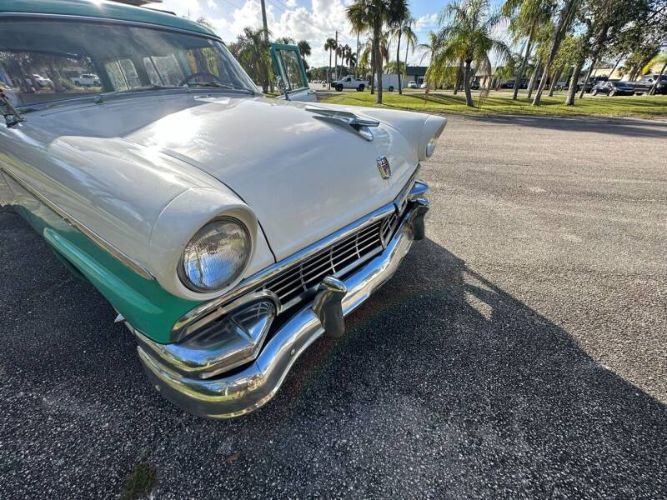 Unknown-Country-sedan-1956-Green-White-7