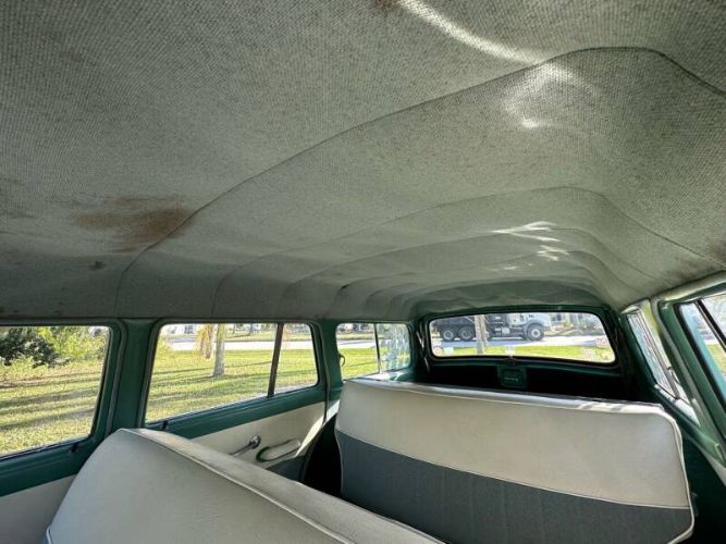 Unknown-Country-sedan-1956-Green-White-9