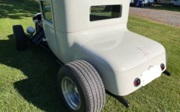 Unknown-Coupe-1922-White-14