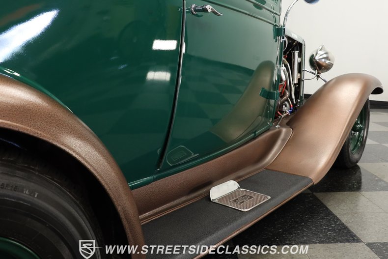 Unknown-Coupe-1931-GreenCopper-Brown-25