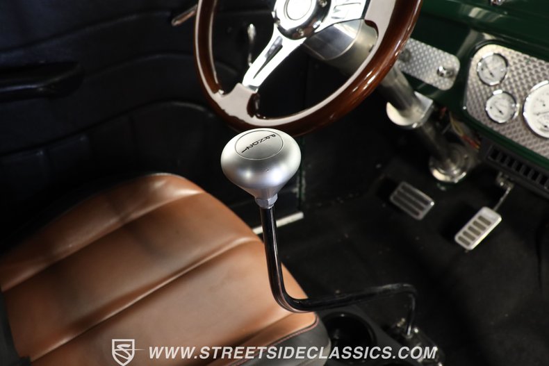 Unknown-Coupe-1931-GreenCopper-Brown-37