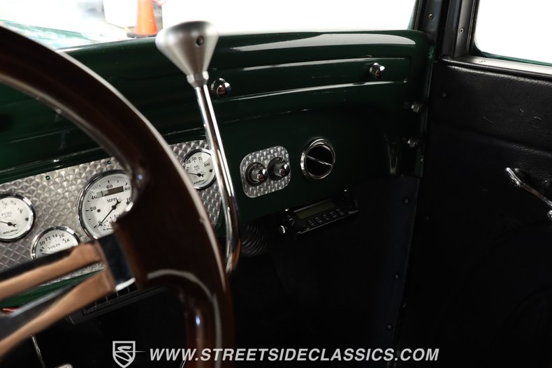 Unknown-Coupe-1931-GreenCopper-Brown-38