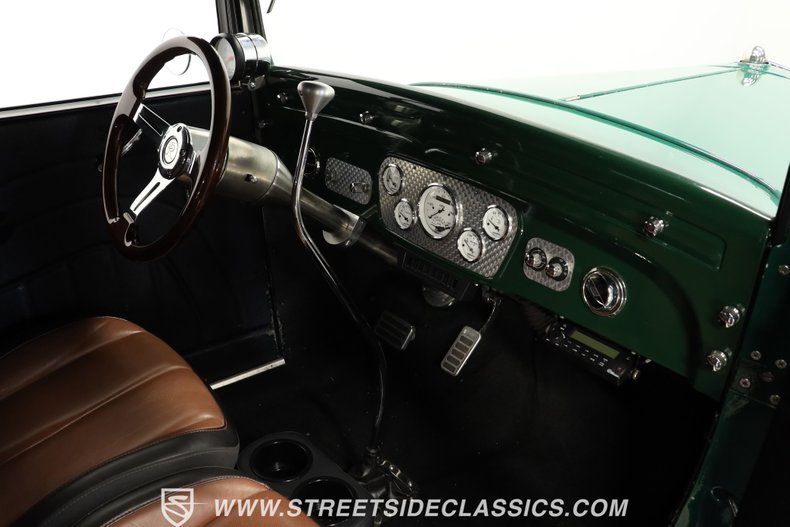 Unknown-Coupe-1931-GreenCopper-Brown-42