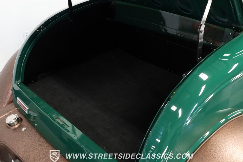 Unknown-Coupe-1931-GreenCopper-Brown-44