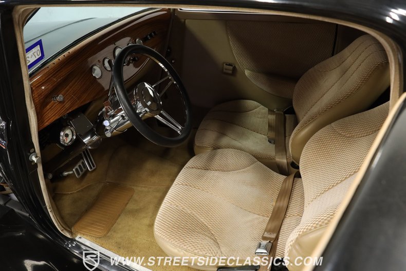 Unknown-Coupe-1932-Black-Tan-1