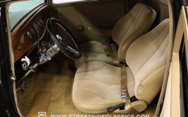 Unknown-Coupe-1932-Black-Tan-13