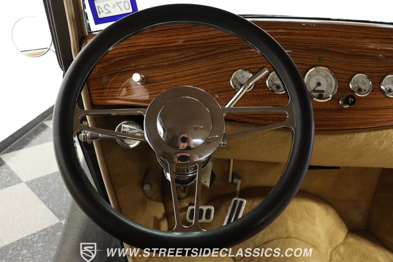 Unknown-Coupe-1932-Black-Tan-14