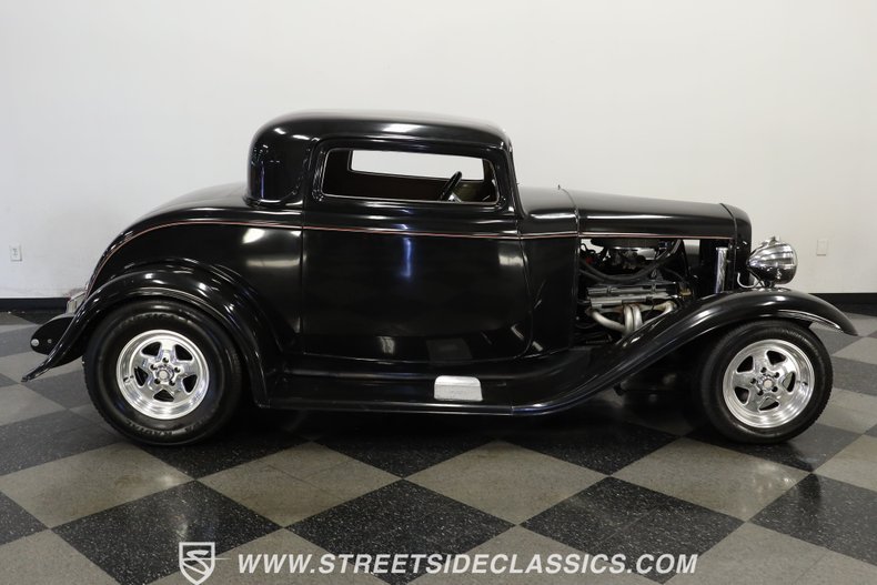 Unknown-Coupe-1932-Black-Tan-21
