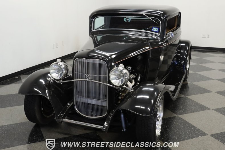 Unknown-Coupe-1932-Black-Tan-25