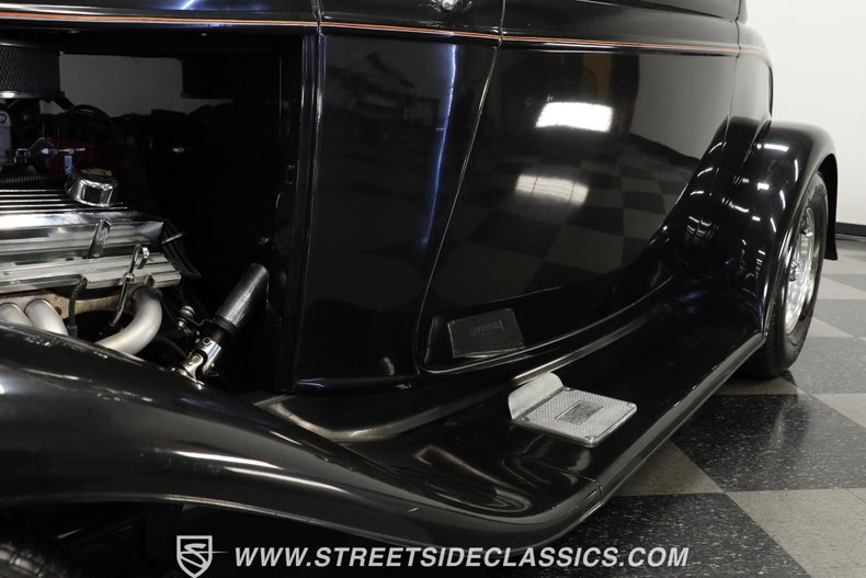 Unknown-Coupe-1932-Black-Tan-28