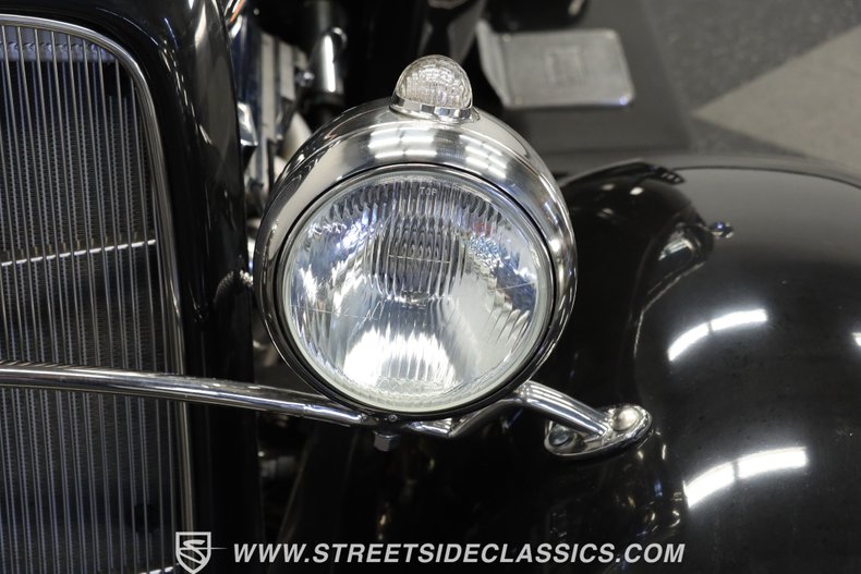 Unknown-Coupe-1932-Black-Tan-3