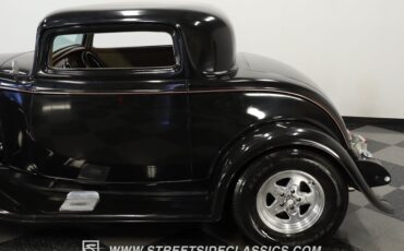 Unknown-Coupe-1932-Black-Tan-30