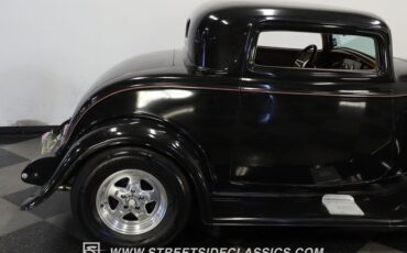 Unknown-Coupe-1932-Black-Tan-34