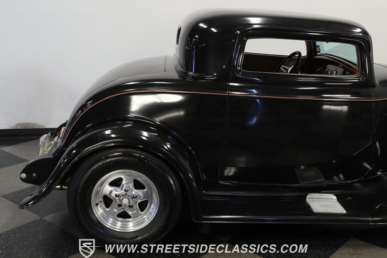 Unknown-Coupe-1932-Black-Tan-34
