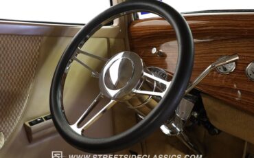 Unknown-Coupe-1932-Black-Tan-39