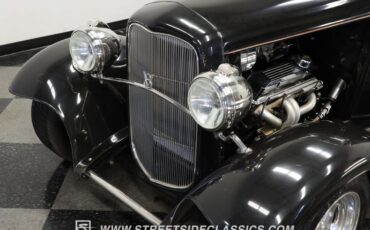 Unknown-Coupe-1932-Black-Tan-48
