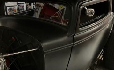 Unknown-Coupe-1932-Black-Tan-8