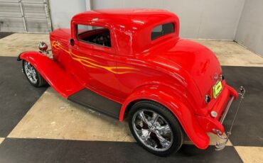 Unknown-Coupe-1932-Red-Tan-1