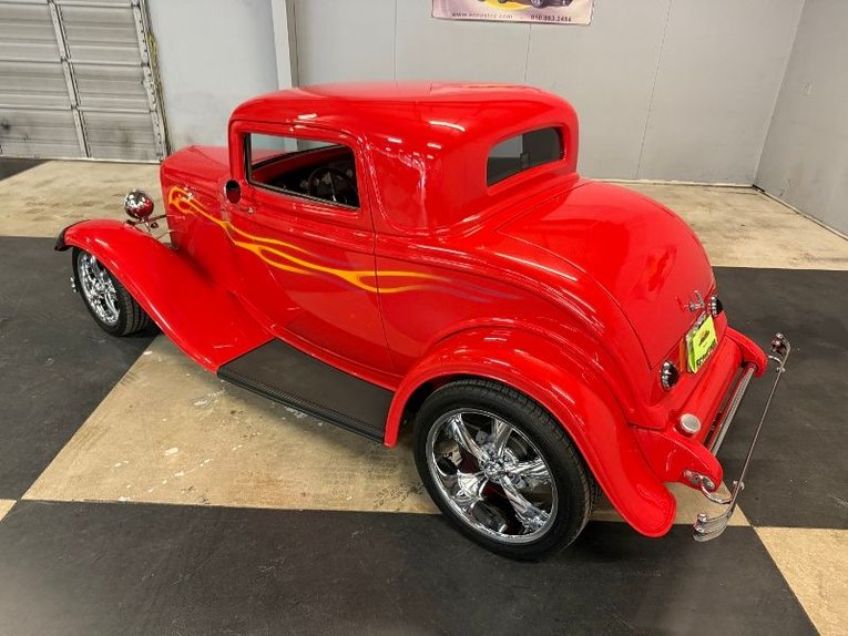 Unknown-Coupe-1932-Red-Tan-1