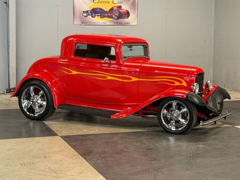 Unknown-Coupe-1932-Red-Tan-10