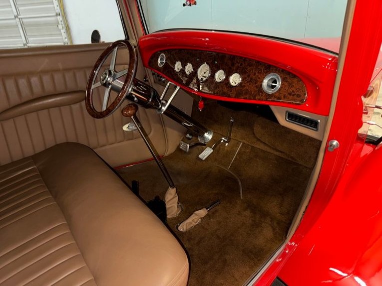 Unknown-Coupe-1932-Red-Tan-11