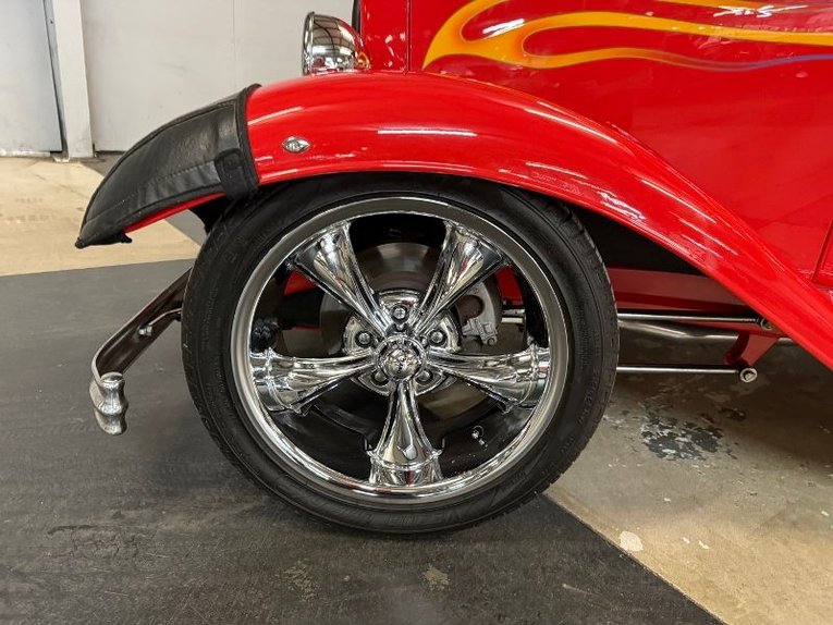 Unknown-Coupe-1932-Red-Tan-17