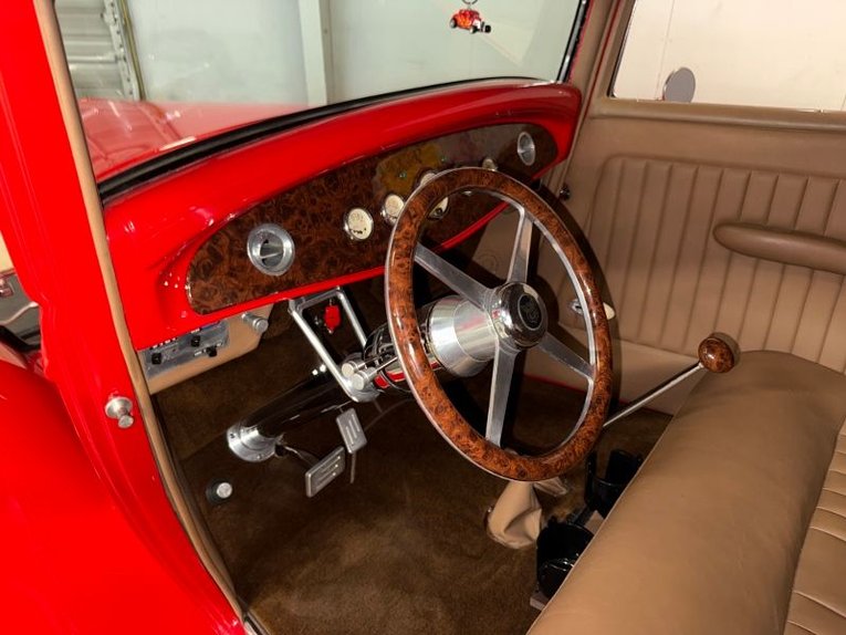 Unknown-Coupe-1932-Red-Tan-19