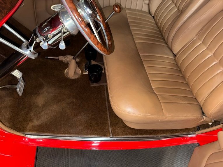 Unknown-Coupe-1932-Red-Tan-20