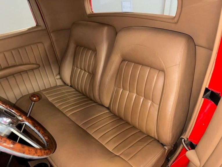 Unknown-Coupe-1932-Red-Tan-21