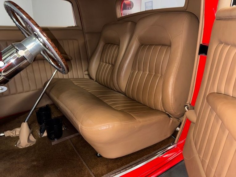 Unknown-Coupe-1932-Red-Tan-22