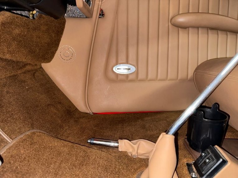 Unknown-Coupe-1932-Red-Tan-24