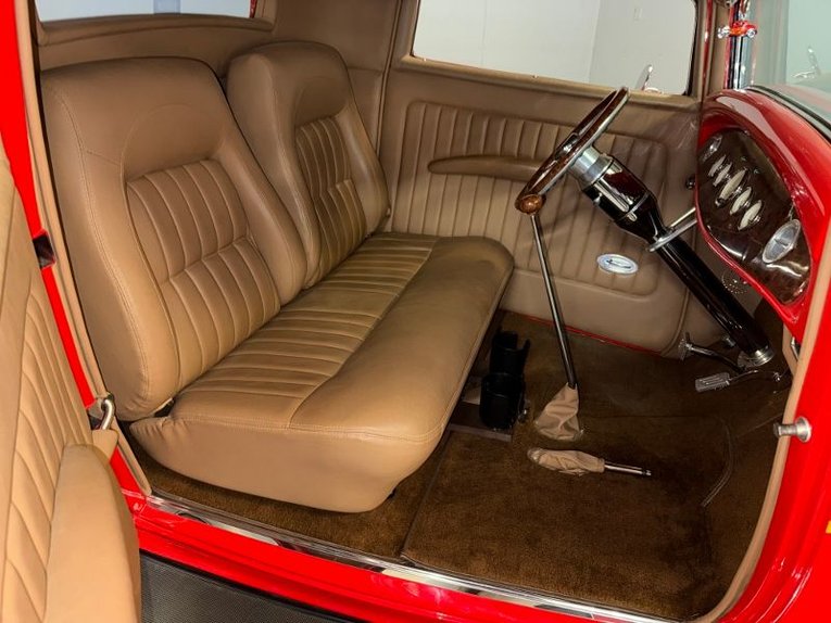 Unknown-Coupe-1932-Red-Tan-37