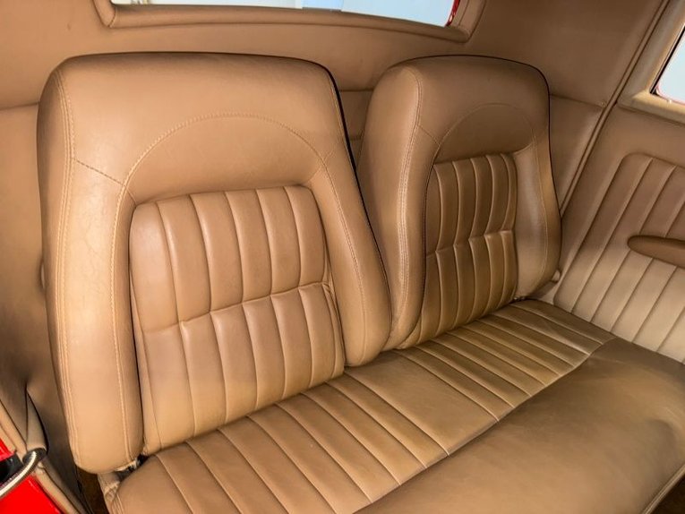 Unknown-Coupe-1932-Red-Tan-38