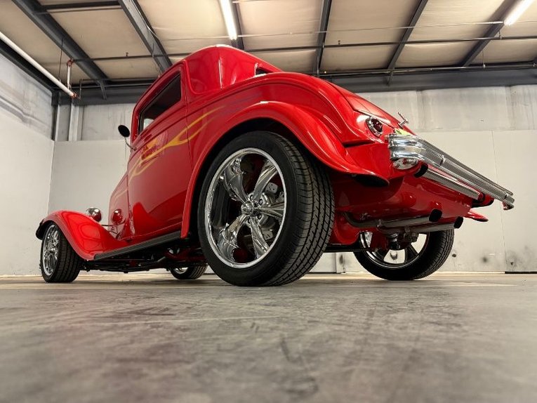 Unknown-Coupe-1932-Red-Tan-47