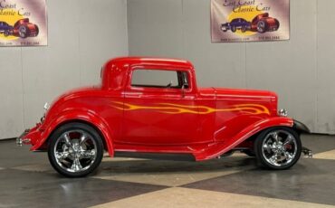 Unknown-Coupe-1932-Red-Tan-8