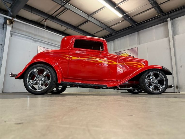Unknown-Coupe-1932-Red-Tan-9