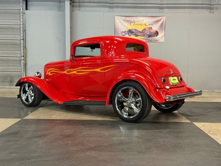 Unknown-Coupe-1932-Red-Tan
