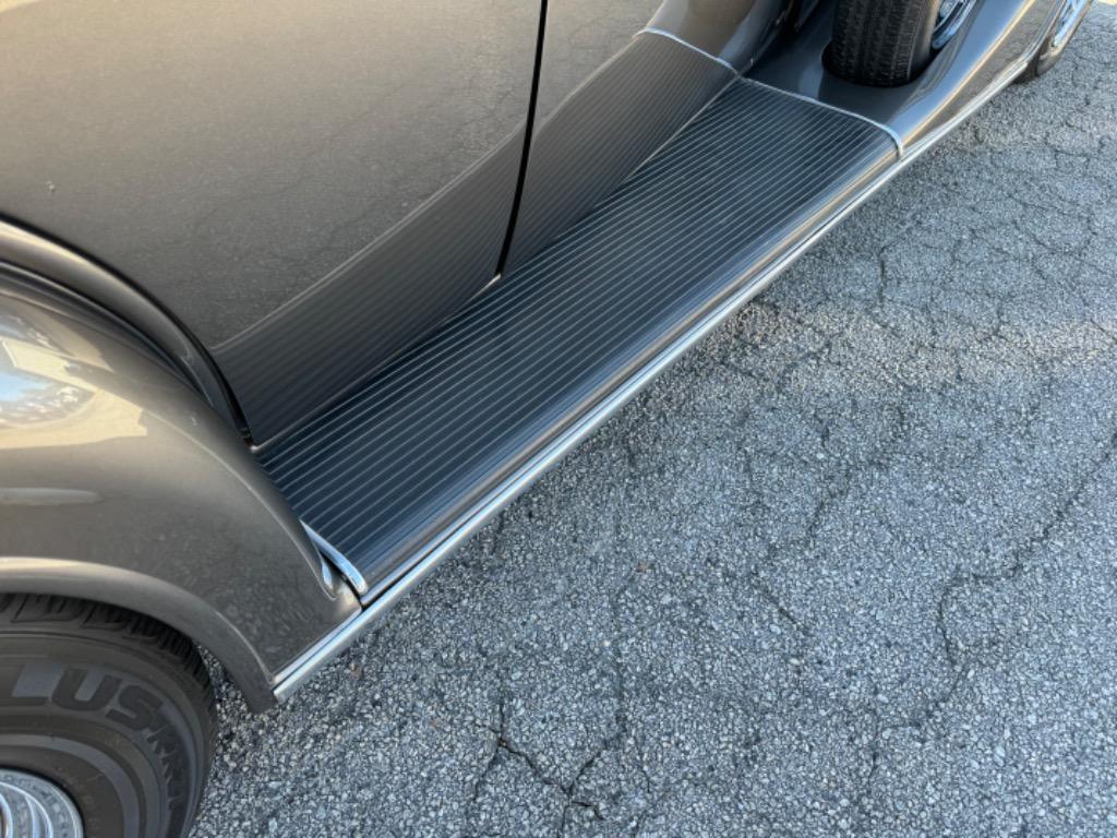 Unknown-Coupe-1934-Silver-Gray-leather-4