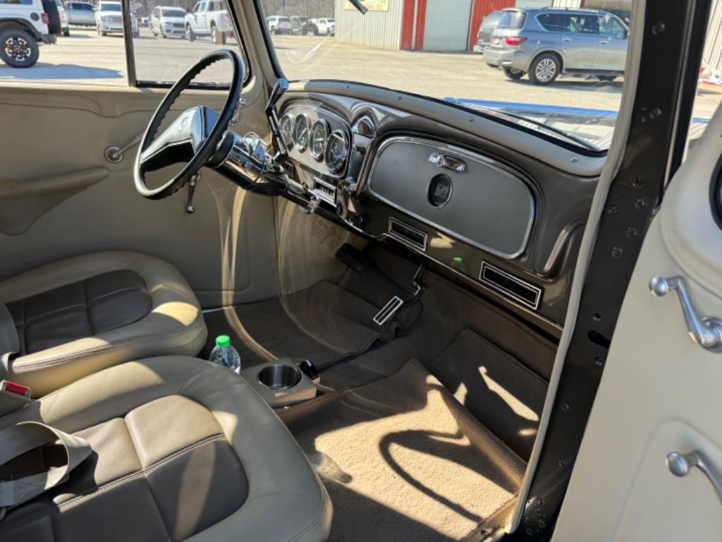 Unknown-Coupe-1934-Silver-Gray-leather-44