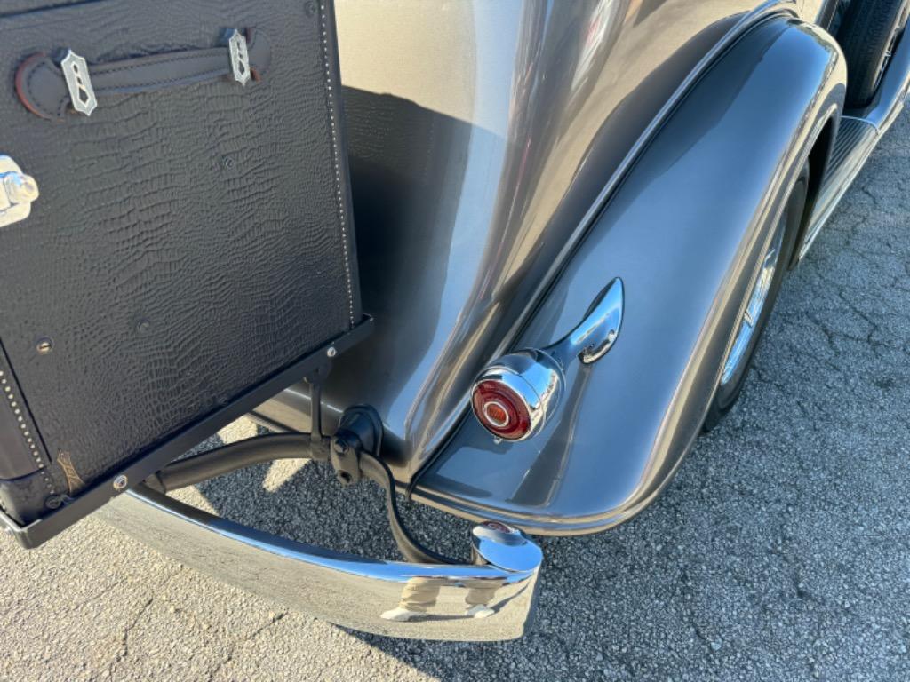 Unknown-Coupe-1934-Silver-Gray-leather-5
