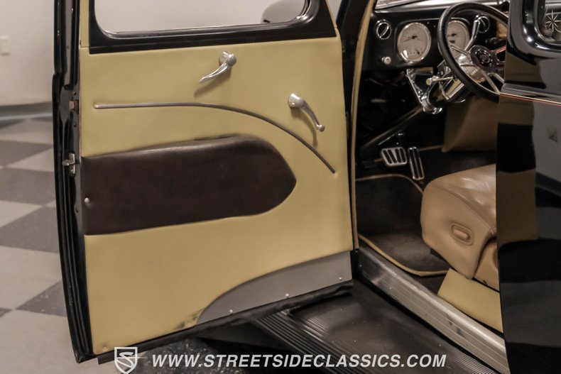 Unknown-Coupe-1937-Black-Tan-32