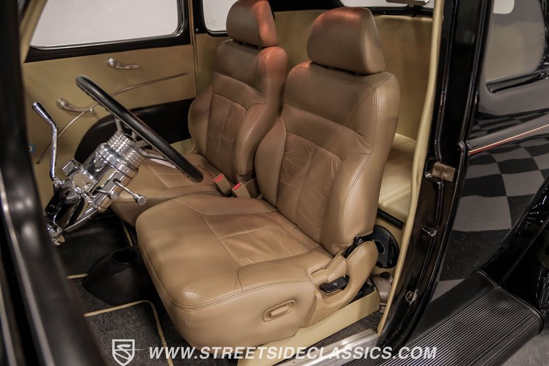 Unknown-Coupe-1937-Black-Tan-44