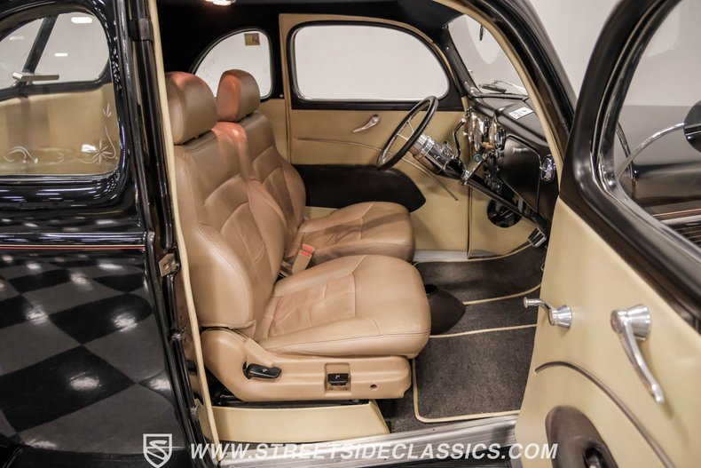 Unknown-Coupe-1937-Black-Tan-49
