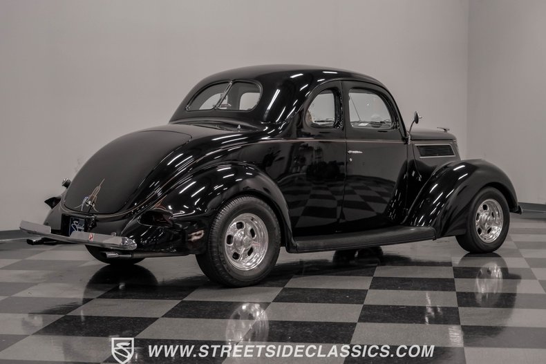 Unknown-Coupe-1937-Black-Tan-6