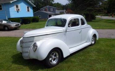 Unknown-Coupe-1938-White-RedTan-1