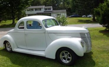Unknown-Coupe-1938-White-RedTan