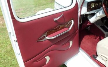 Unknown-Coupe-1938-White-RedTan-5