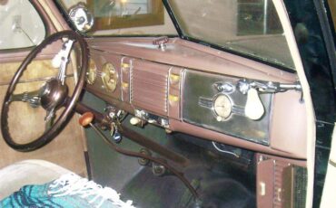 Unknown-Coupe-1939-BLACK-TAN-2