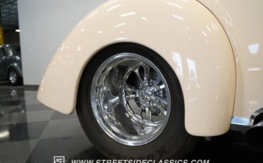 Unknown-Coupe-1941-Deep-plum-candy-coral-39